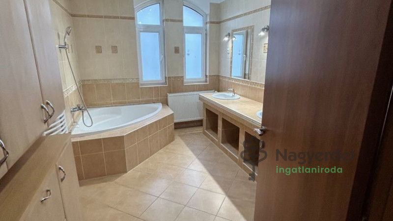 Debrecen, Tócóliget, Ház, családi ház  