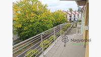 Debrecen, Nagyerdő, Lakás, tégla lakás  