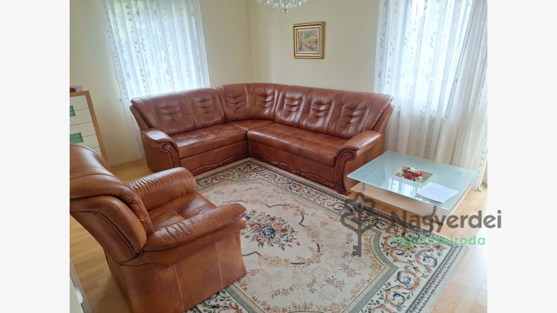 Debrecen, Nagyerdő, Lakás, tégla lakás  