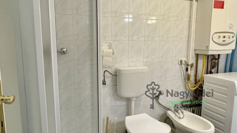 Debrecen, Egyetemváros, Lakás, tégla lakás  
