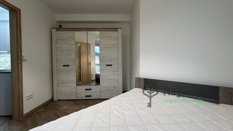 Hajdúszoboszló, Lakás, tégla lakás  