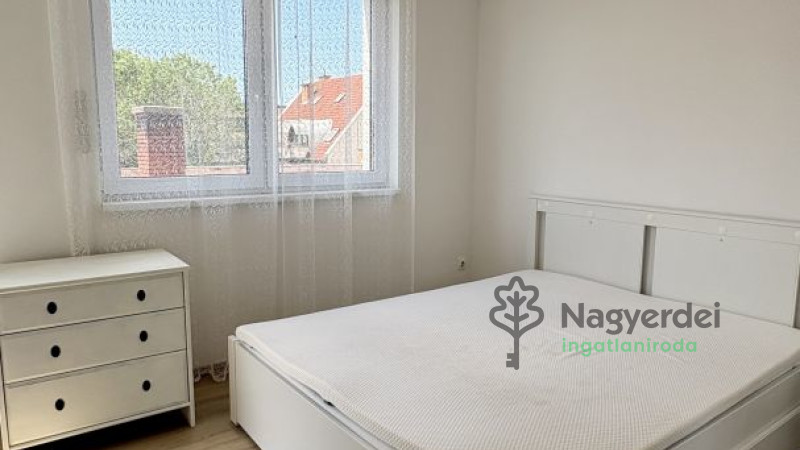 Debrecen, Belváros, Lakás, tégla lakás  