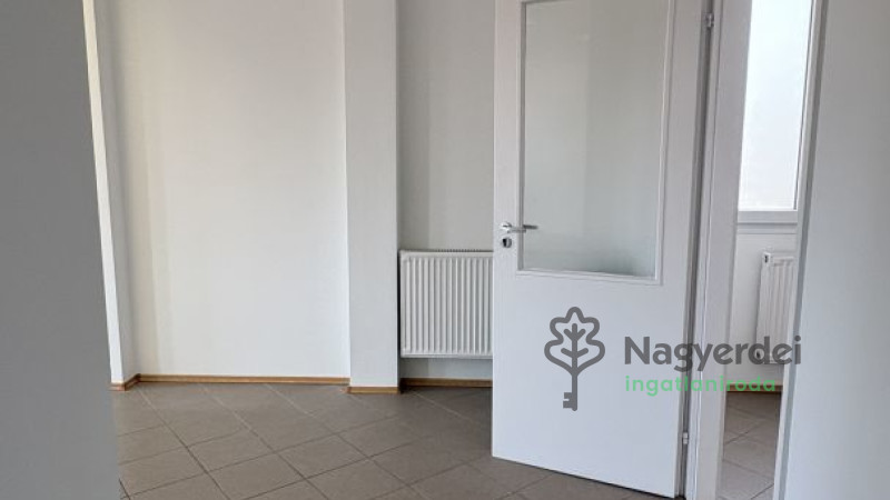 Debrecen, Belváros, Iroda, irodaházban  