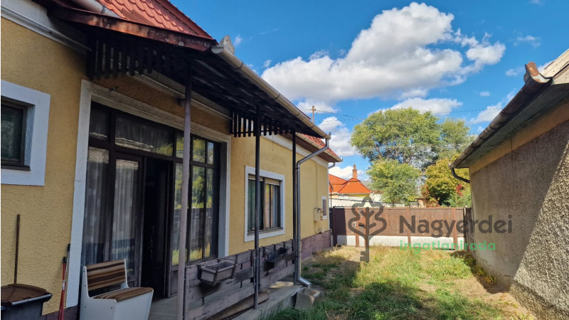 Hajdúhadház, Ház, családi ház  