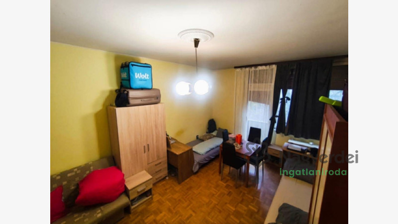 Debrecen, Nagyerdő, Lakás, tégla lakás  