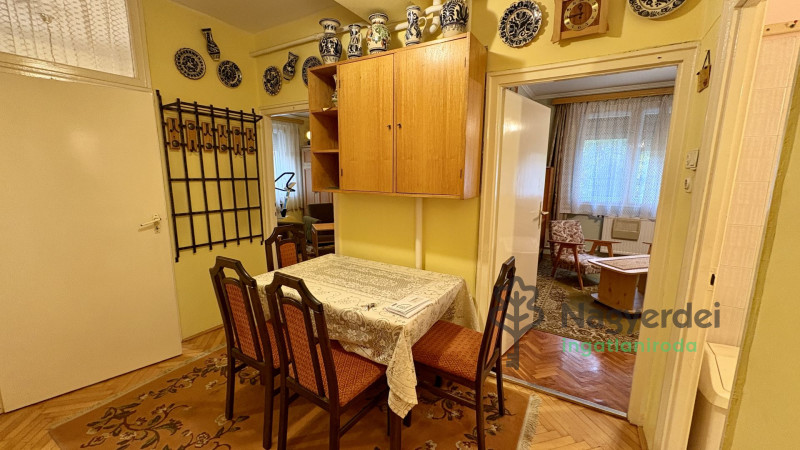 Debrecen, Nagyerdő, Lakás, tégla lakás  