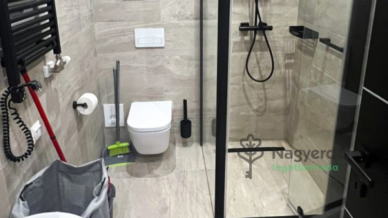 Debrecen, Sestakert, Lakás, tégla lakás  