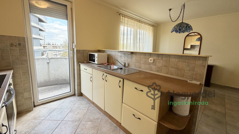 Debrecen, Sestakert, Lakás, tégla lakás  