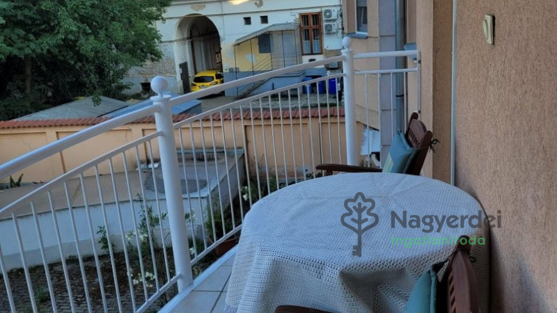 Debrecen, Belváros, Lakás, tégla lakás  