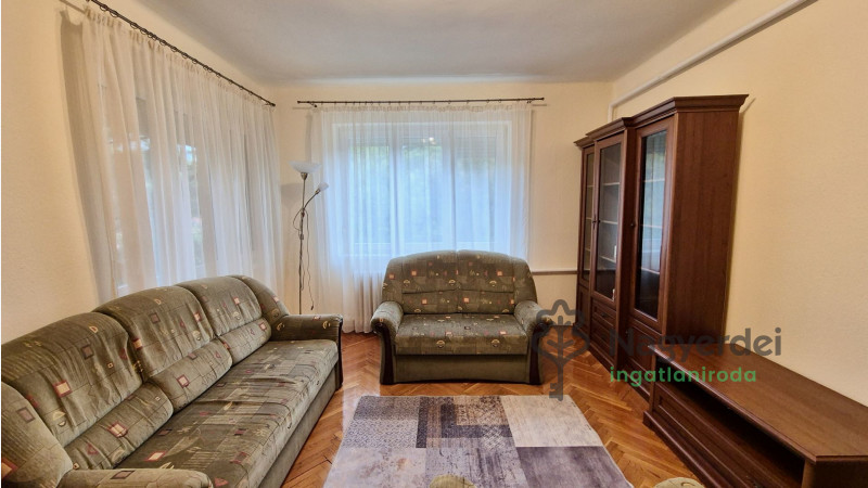 Debrecen, Nagyerdő, Lakás, tégla lakás  
