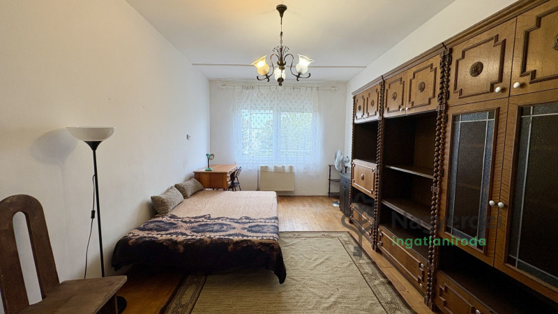 Debrecen, Sestakert, Lakás, tégla lakás  