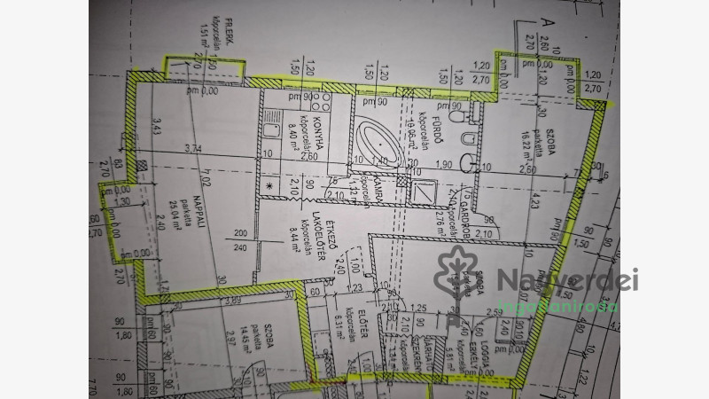 Debrecen, Nagyerdő, Lakás, tégla lakás  