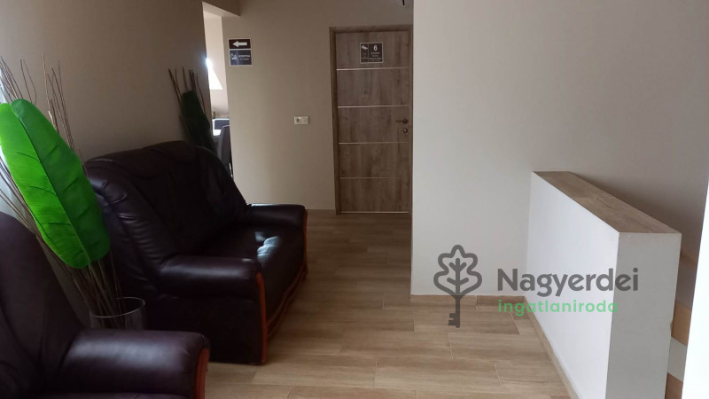 Váncsod, Kereskedelmi ingatlan, panzió  