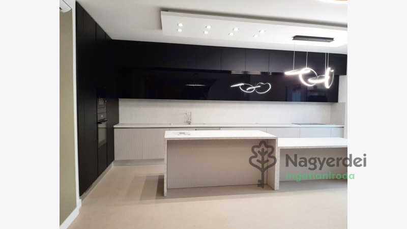 Debrecen, Belváros, Ház, ikerház  