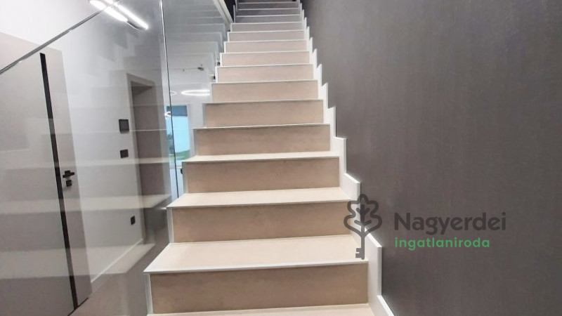 Debrecen, Belváros, Ház, ikerház  