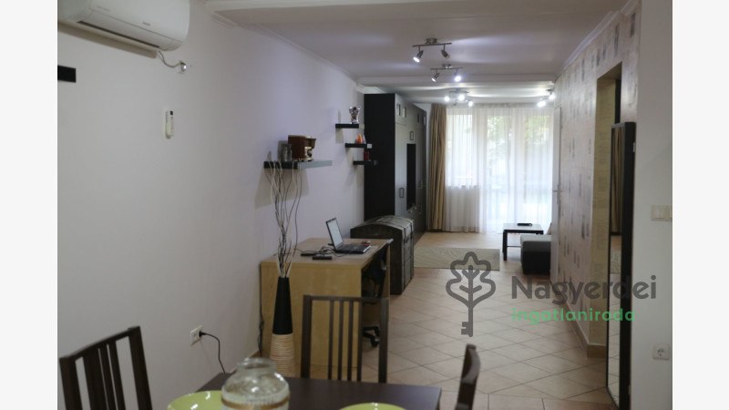 Debrecen, Óváros, Lakás, tégla lakás  