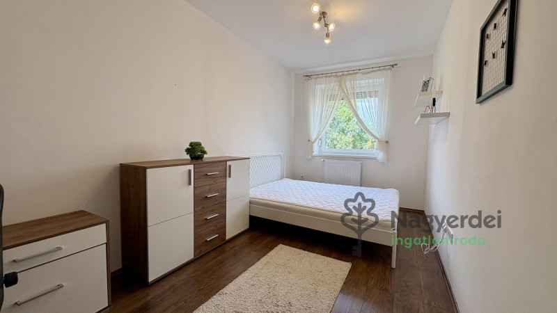 Debrecen, Ispotály, Lakás, tégla lakás  
