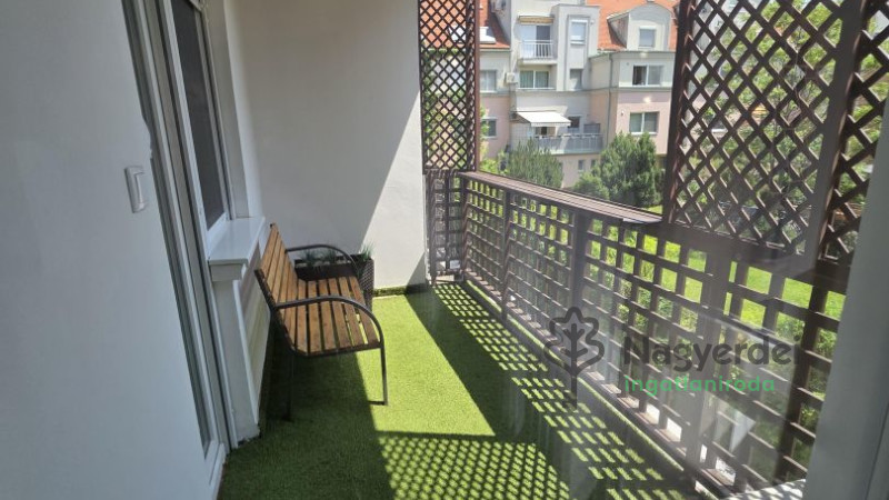 Debrecen, Lakás, tégla lakás  