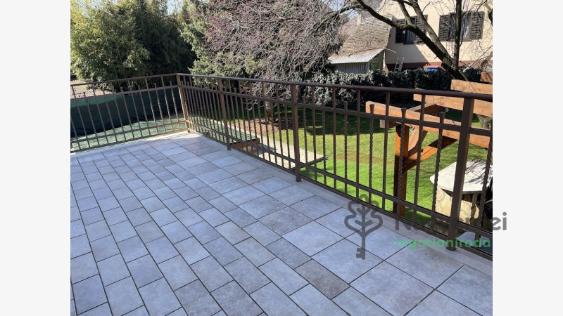 Debrecen, Köntöskert, Ház, ikerház  