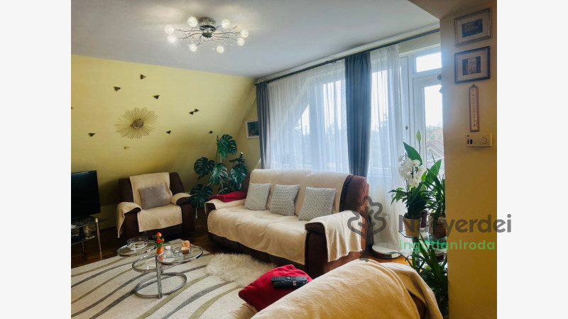 Debrecen, Postakert, Lakás, tégla lakás  