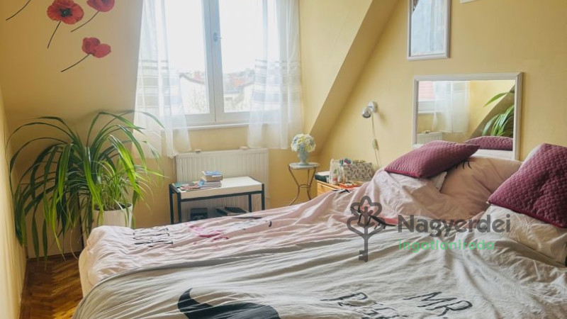 Debrecen, Postakert, Lakás, tégla lakás  