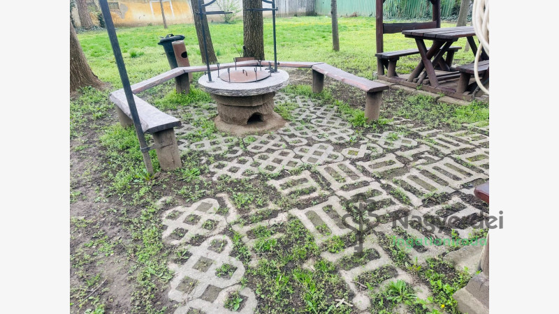 Debrecen, Postakert, Lakás, tégla lakás  