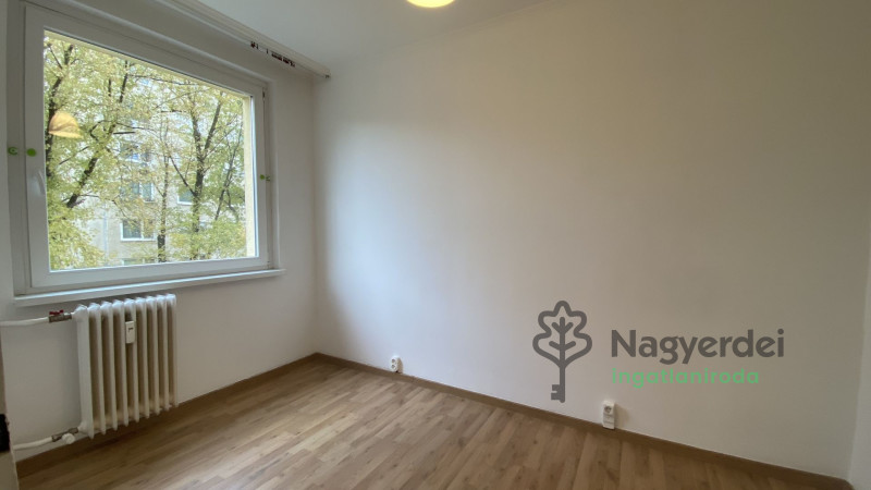 Debrecen, Vénkert, Lakás, panel lakás  