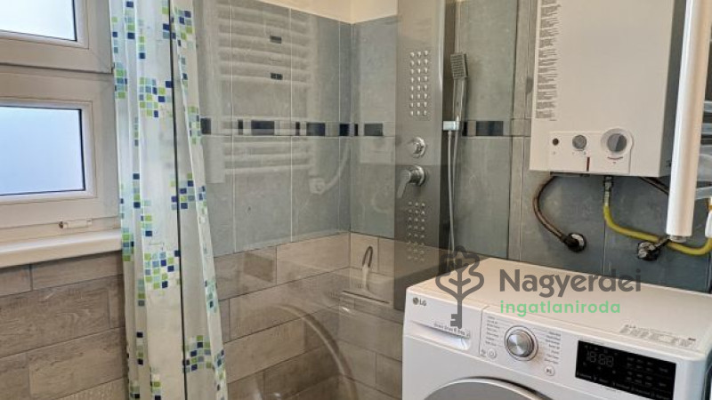 Debrecen, Sestakert, Lakás, tégla lakás  