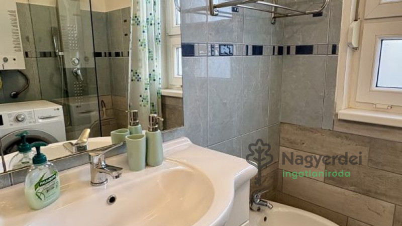 Debrecen, Sestakert, Lakás, tégla lakás  