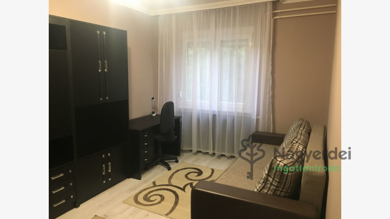 Debrecen, Nagyerdő, Lakás, tégla lakás  