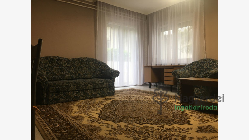 Debrecen, Nagyerdő, Lakás, tégla lakás  
