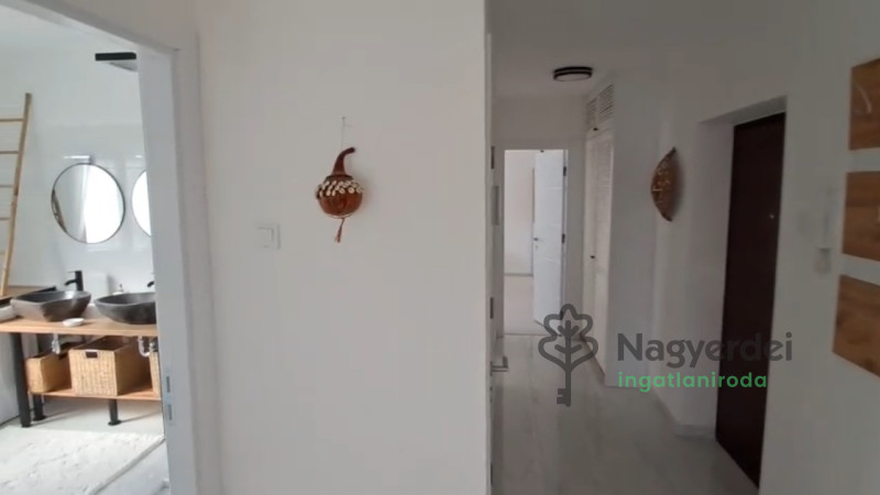Debrecen, Egyetemváros, Lakás, tégla lakás  
