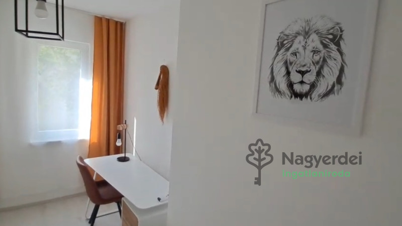 Debrecen, Egyetemváros, Lakás, tégla lakás  