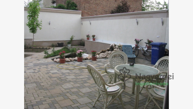 Debrecen, Óváros, Lakás, tégla lakás  