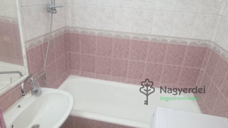 Debrecen, Újkert, Lakás, panel lakás  