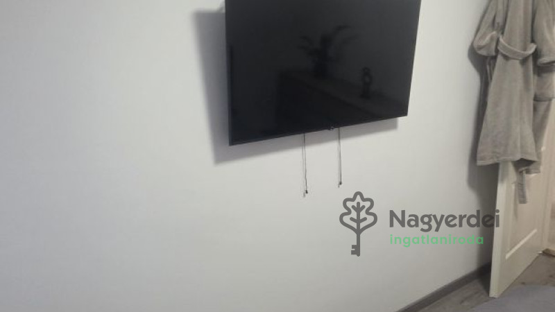 Debrecen, Hatvan utcai kert, Lakás, tégla lakás  