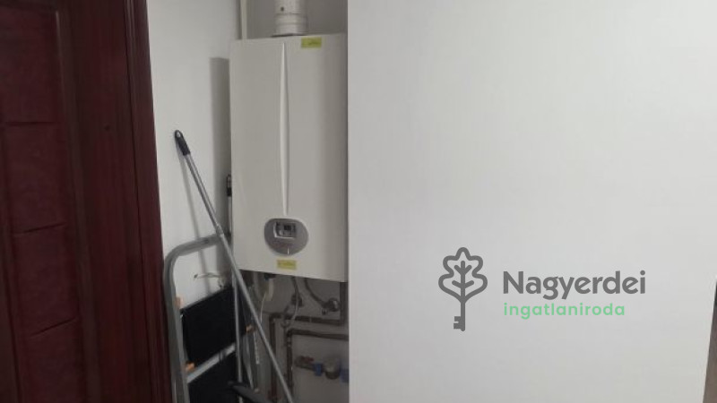 Debrecen, Hatvan utcai kert, Lakás, tégla lakás  