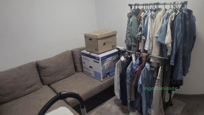 Debrecen, Hatvan utcai kert, Lakás, tégla lakás  