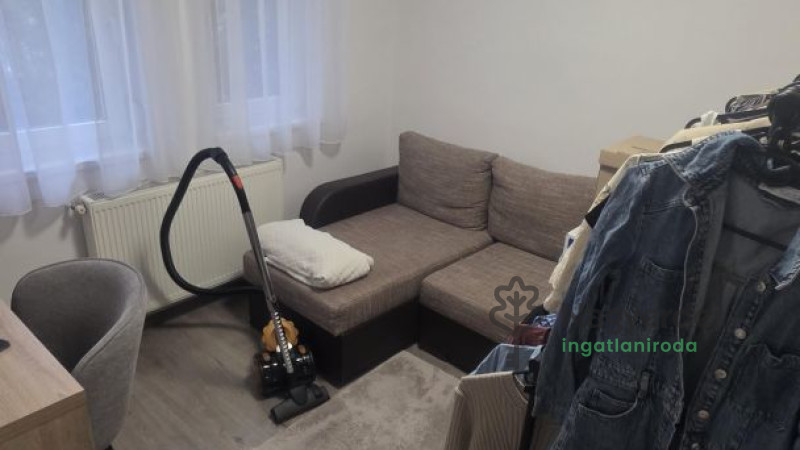 Debrecen, Hatvan utcai kert, Lakás, tégla lakás  