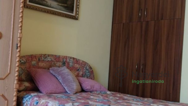 Debrecen, Nagyerdő, Lakás, tégla lakás  