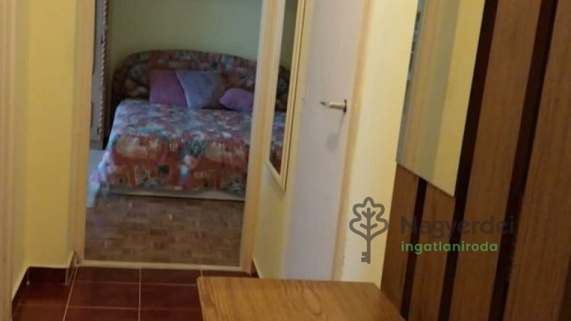 Debrecen, Nagyerdő, Lakás, tégla lakás  