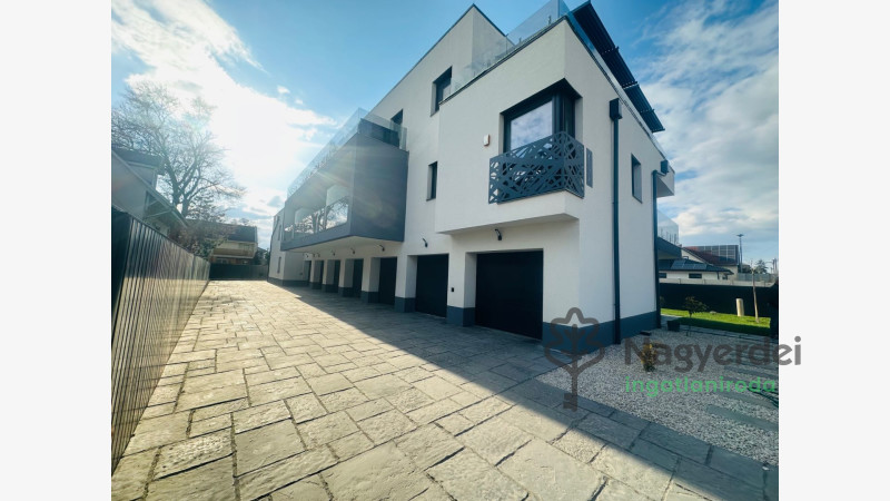 Debrecen, Urrétje, Lakás, tégla lakás  