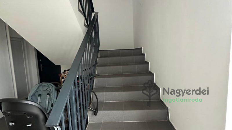 Debrecen, Urrétje, Lakás, tégla lakás  