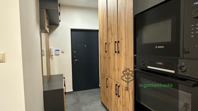 Debrecen, Urrétje, Lakás, tégla lakás  