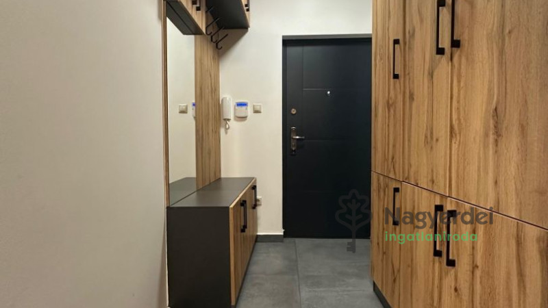 Debrecen, Urrétje, Lakás, tégla lakás  