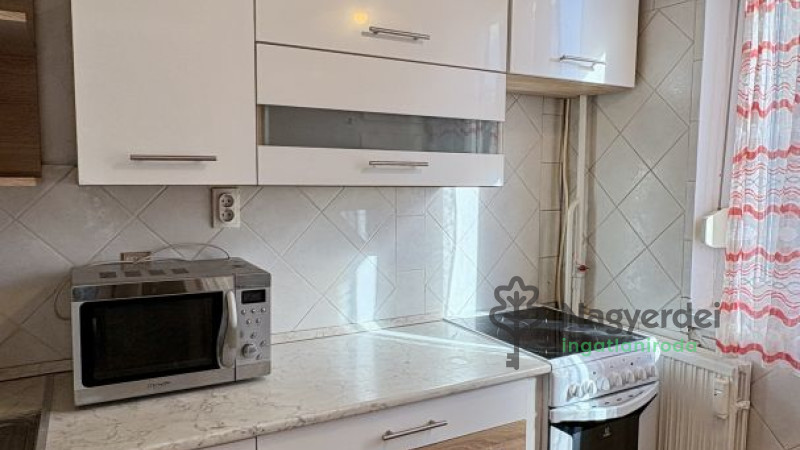 Debrecen, Egyetemváros, Lakás, panel lakás  