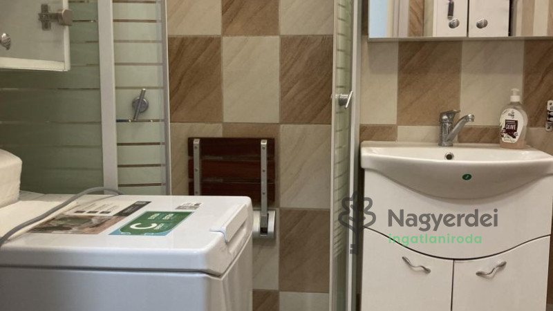 Debrecen, Újkert, Lakás, panel lakás  