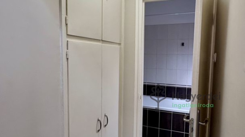 Debrecen, Sestakert, Lakás, tégla lakás  