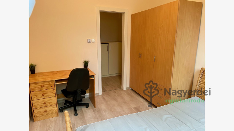 Debrecen, Belváros, Lakás, tégla lakás  