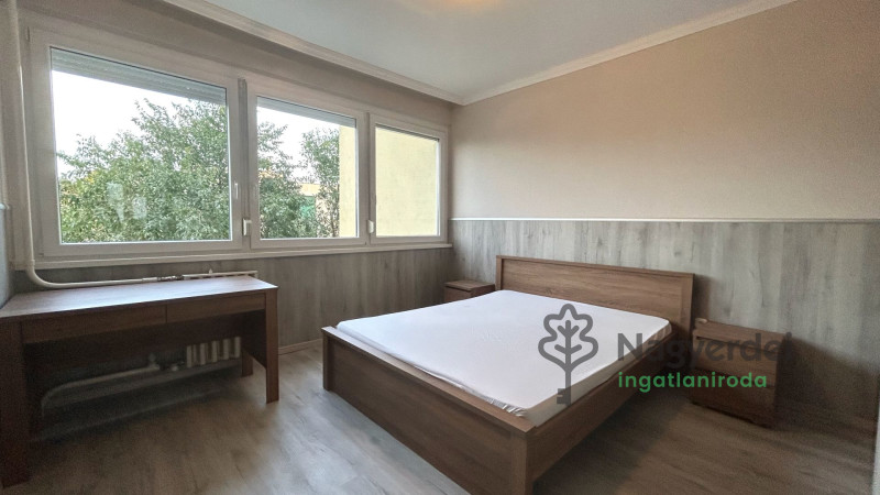 Debrecen, Sestakert, Lakás, csúsztatott zsalus  
